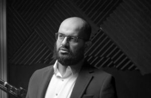 مواقف مختلفة